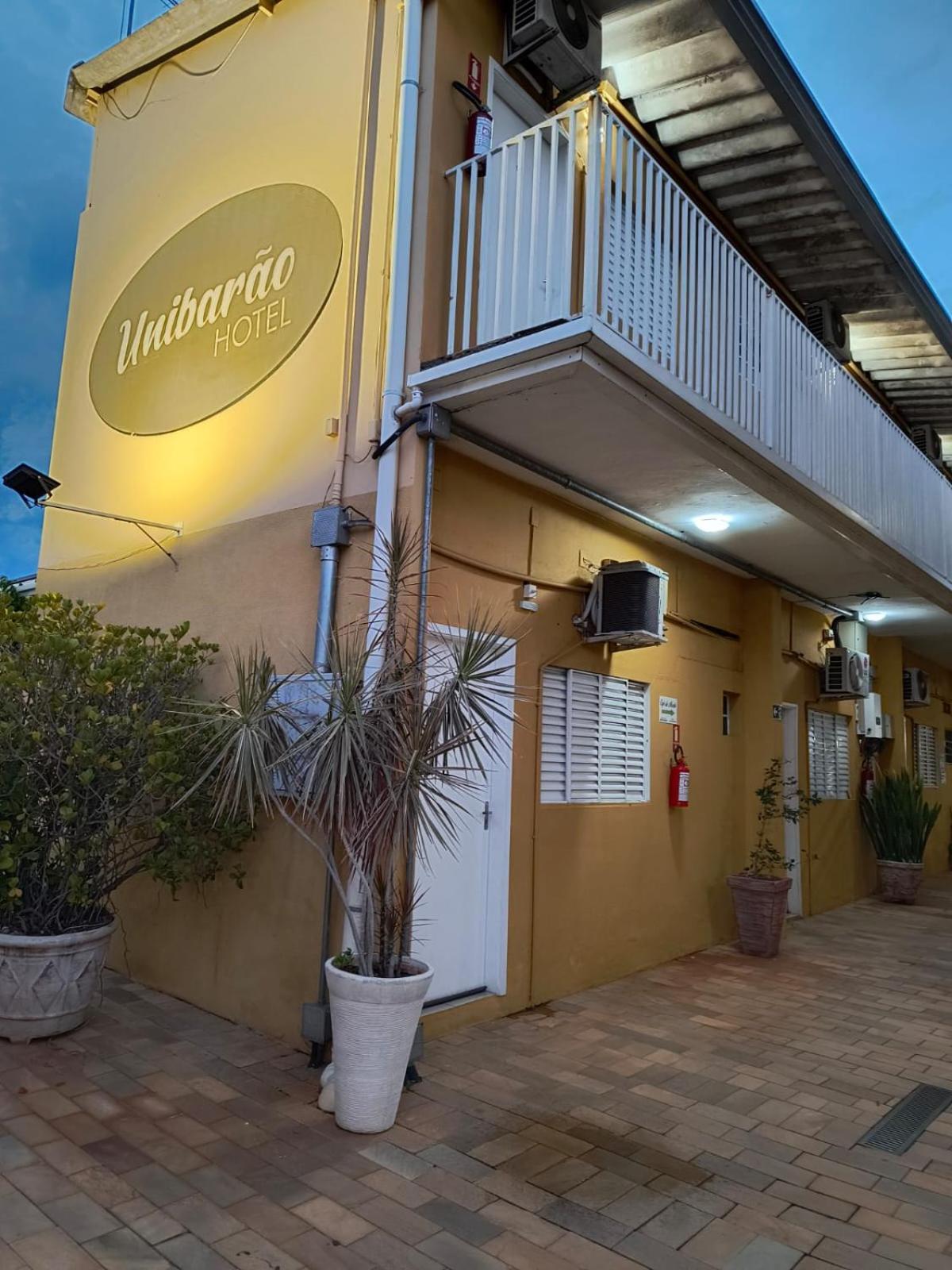 Unibarao Hotel -Proximo As Universidades Unicamp-Puc-Hospitais -Bancos-Restaurantes-Praca Capital -Shopping Dom Pedro - Expo Dom Pedro-Ceasa Campinas  Eksteriør billede